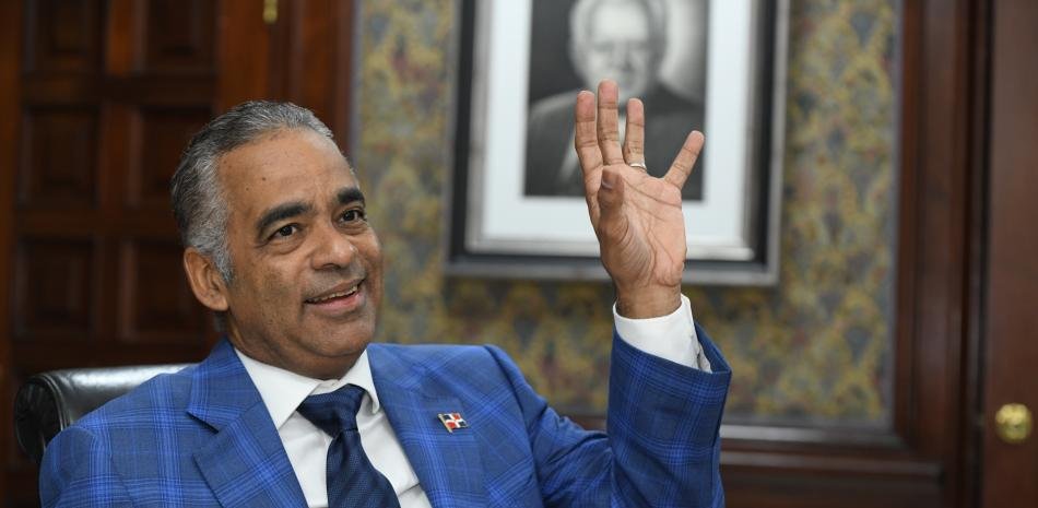 Ministro admite que cierre de Romero se tomó sin estudios ambientales concluidos