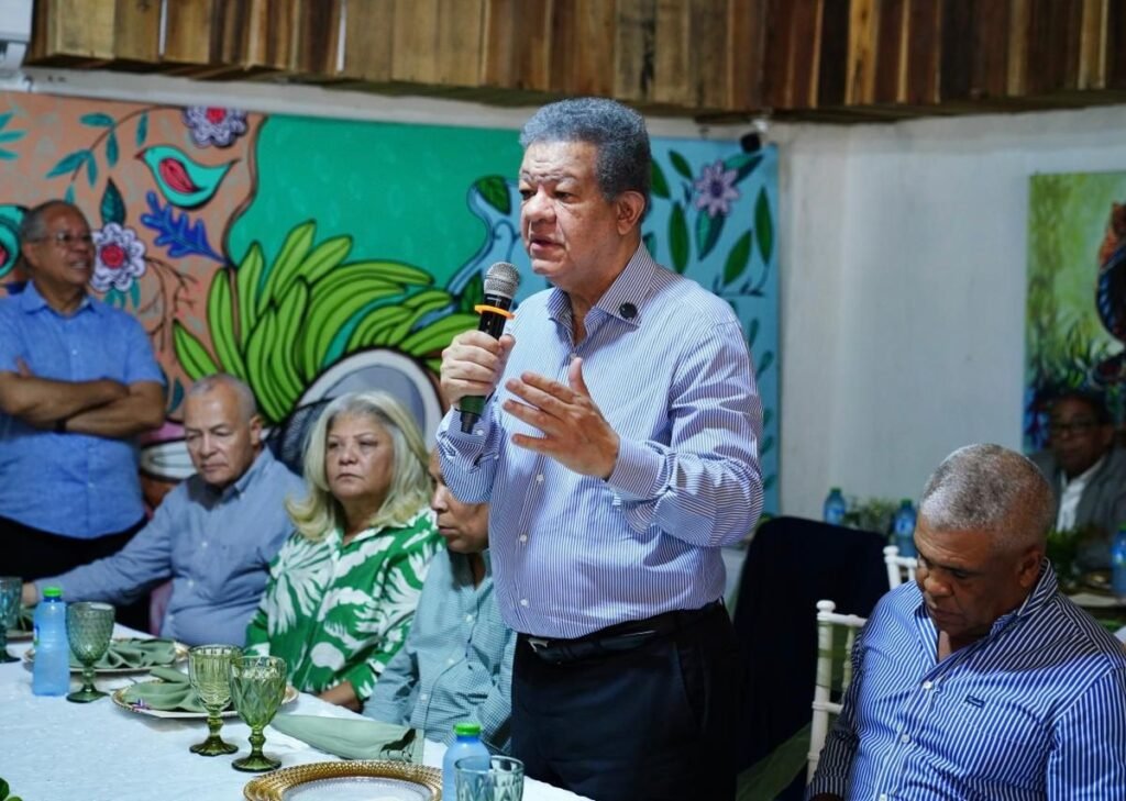 Leonel Fernández denuncia prácticas irregulares del gobierno del PRM