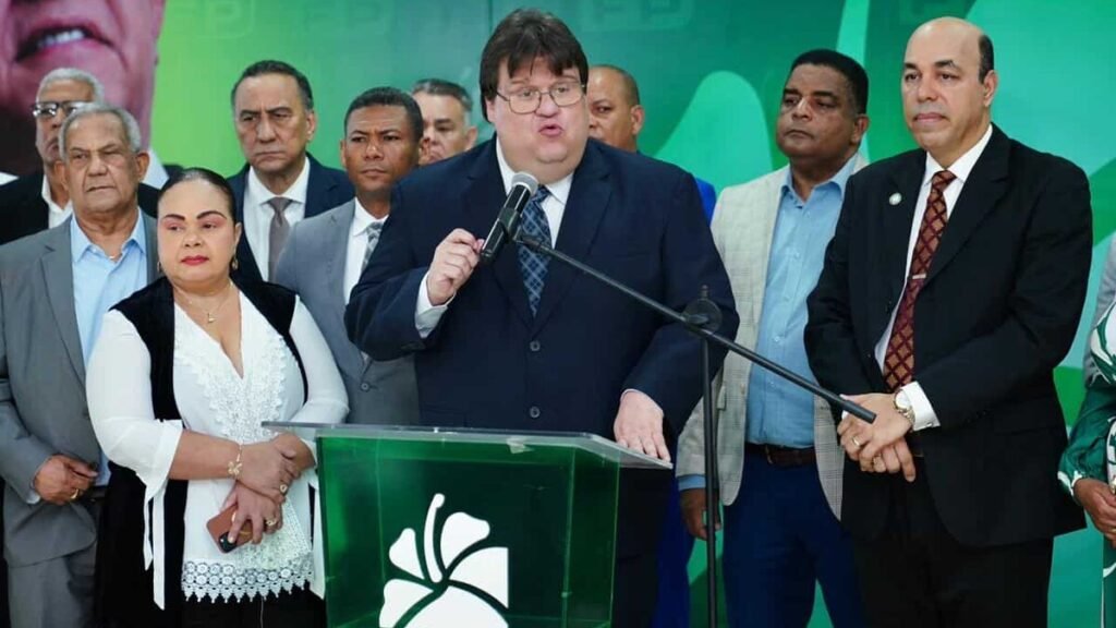 FP afirma que proyecto del PRM para pagar deudas con contratistas reduce controles estatales: puntos clave