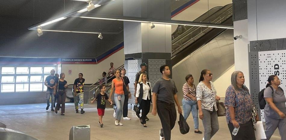 Quejas por transfer obligatorio en la Línea 2C exponen fallas operativas tras su apertura