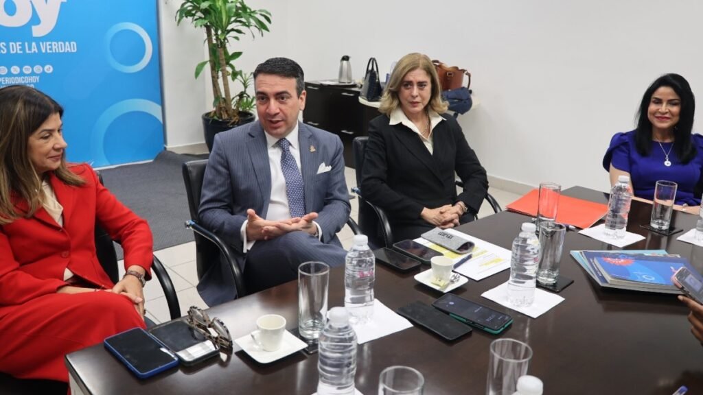 Advierten sobre el costo social de la usura en microcréditos y piden mayor vigilancia