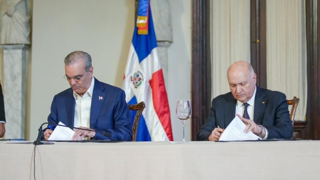 Abinader firma acuerdo con Finjus y coloca la institucionalidad bajo mayor escrutinio