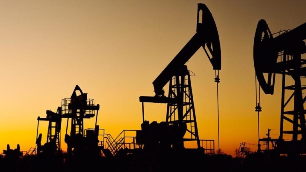 El petróleo sube y mantiene la presión sobre el mercado en medio de la crisis en Oriente Medio: puntos clave