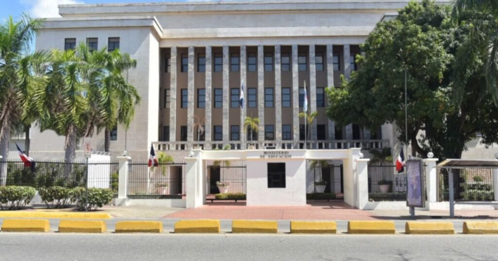 Evaluación docente llega al 55 % y sigue pendiente la cobertura total y la publicación final de resultados