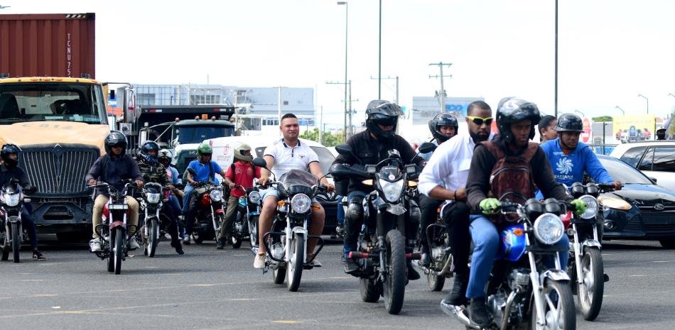 Usuarios de motoconcho en Barahona denuncian alza de tarifas y mayor presión sobre el costo de vida