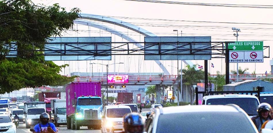 Restricción a cargas en horario nocturno genera dudas por su costo para las empresas y su alcance real