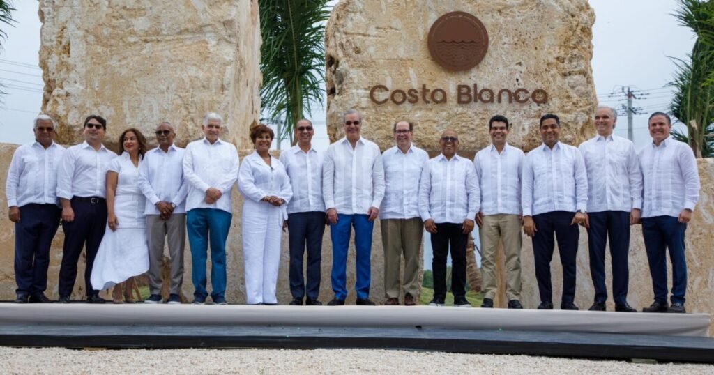 Abinader presenta para Boca Chica un plan de más de RD$20 mil millones y pone la mira en su ejecución