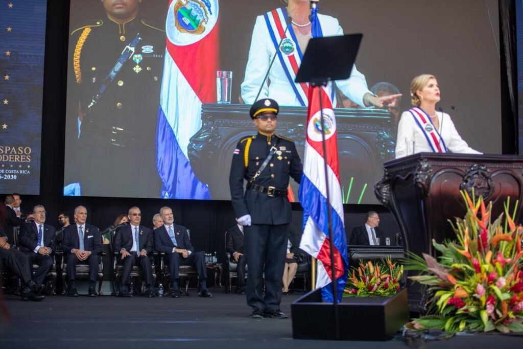 Abinader asiste en Costa Rica a la toma de posesión de Laura Fernández: puntos clave