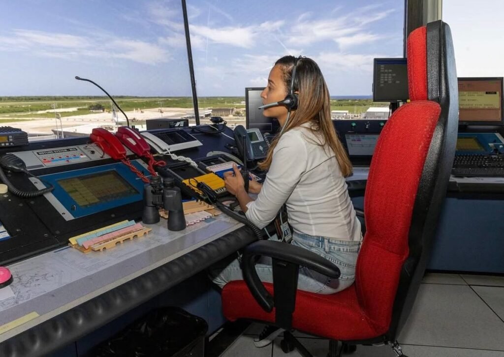 IDAC convoca concurso para controladores y fija ventana corta de inscripción