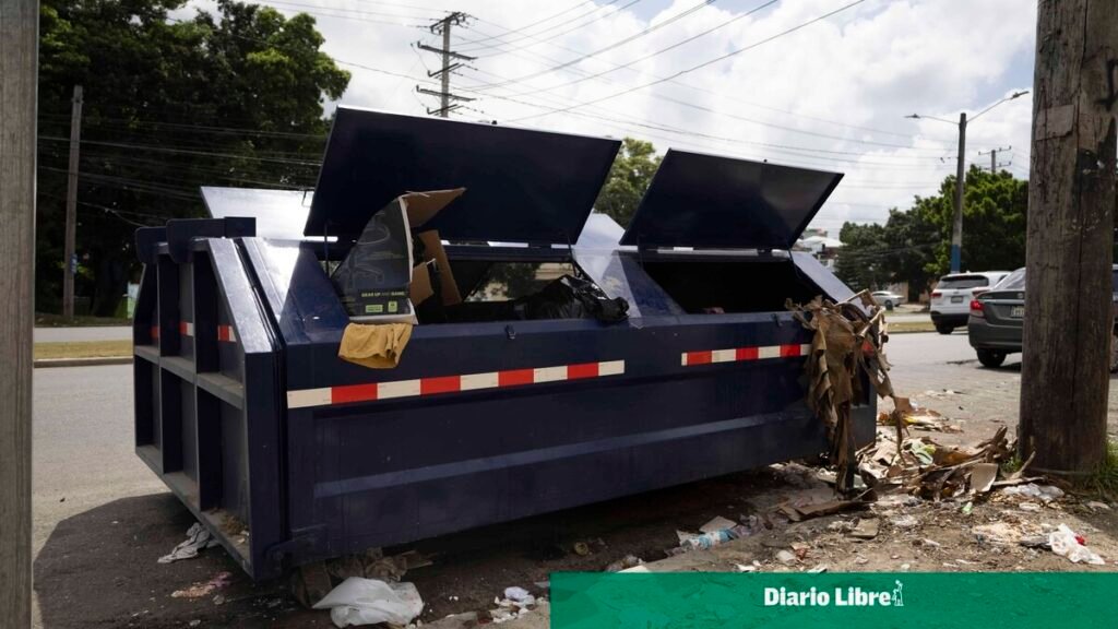 Santo Domingo Norte instala 150 contenedores en medio de la emergencia por basura y con 200 aún pendientes