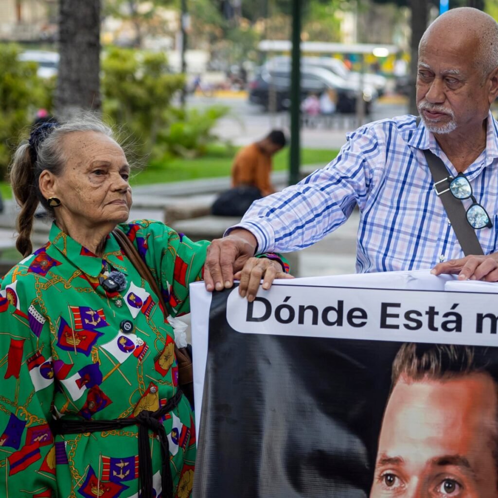 Madre de detenido en Venezuela exige respuestas ante la falta de transparencia del Estado