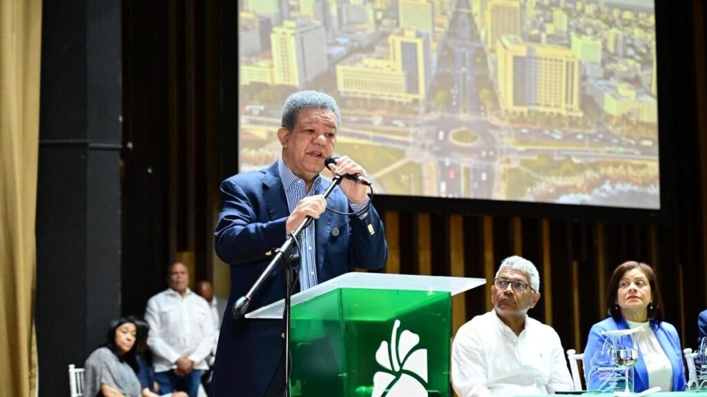 Leonel relaciona el gasto electoral del PRM con la crisis y pide examinar su impacto social tras 2024