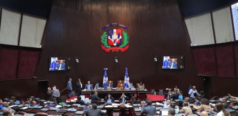 Diputados aprueban en primera discusión reforma laboral que afecta a trabajadores en estados de excepción