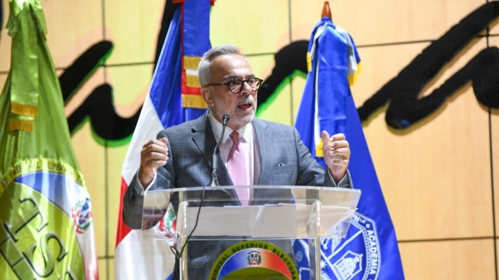Expertos advierten sobre el riesgo del narcotráfico para la democracia
