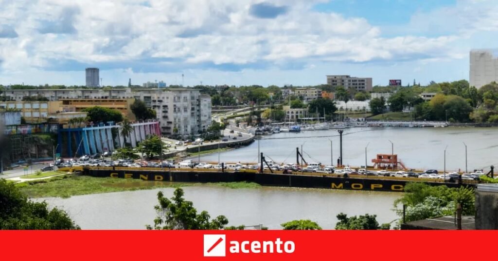 Cierre del puente flotante vuelve a trasladar la carga a conductores entre el Distrito Nacional y Villa Duarte: puntos clave