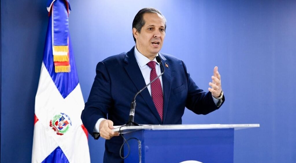 Salud refuerza controles por ébola y admite vigilancia permanente ante una amenaza sin vacuna autorizada