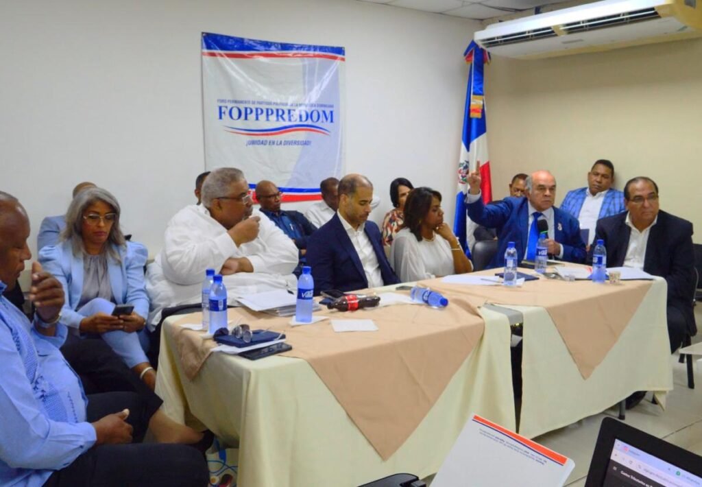 Fopppredom propone reorganización del gasto público en medio de crisis de financiamiento a partidos