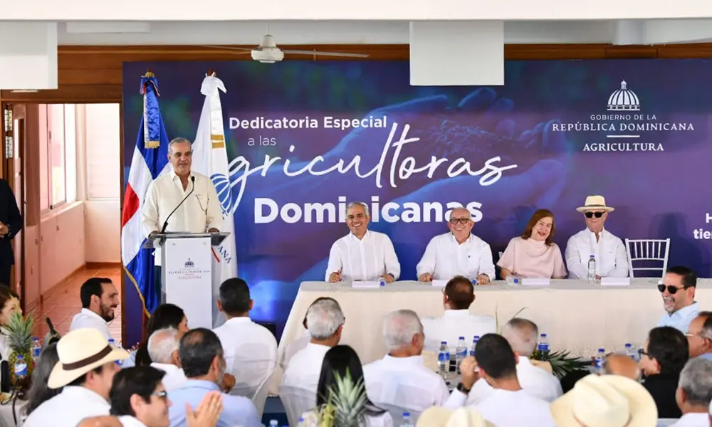 Abinader dice que sostendrá el subsidio a los fertilizantes hasta que cedan los precios internacionales