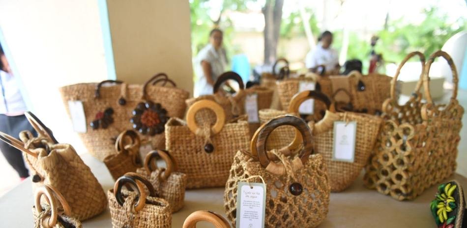 Feria de reciclaje denuncia rezago en residuos y pide una política de Estado