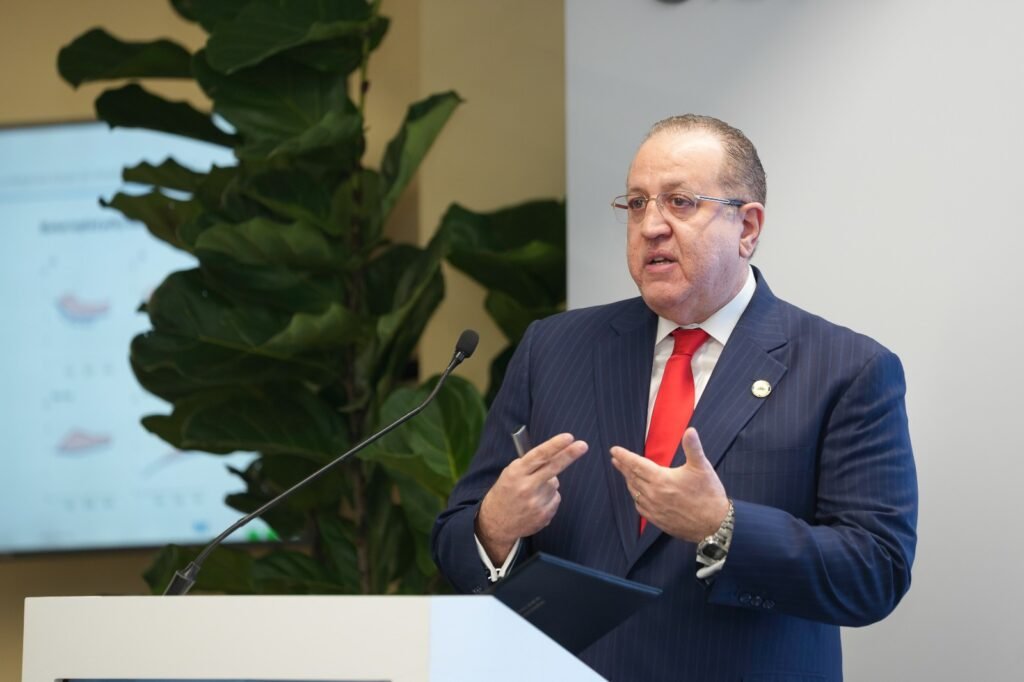 Magín Díaz niega riesgo de crisis y admite que 2026 será un año difícil por el impacto internacional
