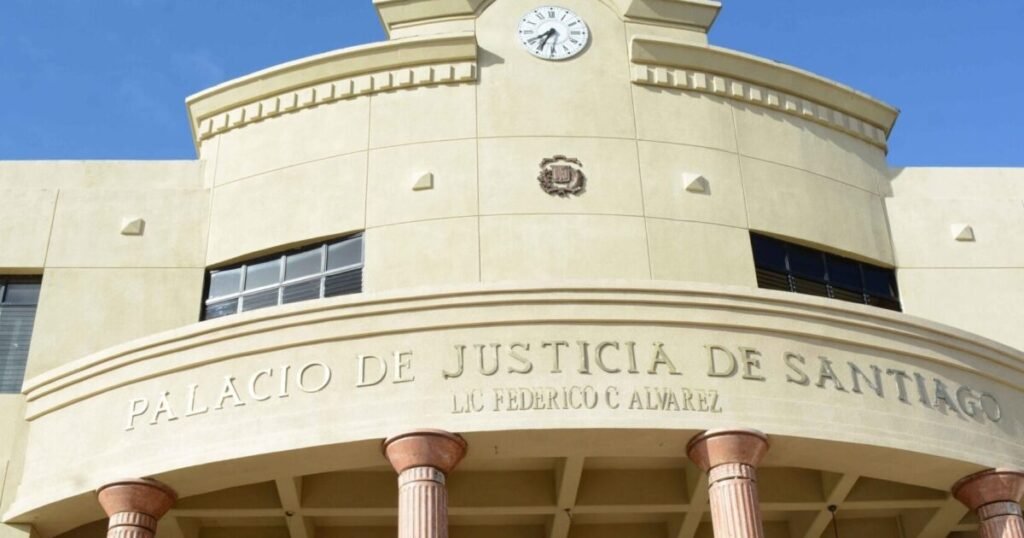 Solicitan prisión preventiva contra agente policial acusado de matar a su pareja en Santo Domingo Oeste: puntos clave