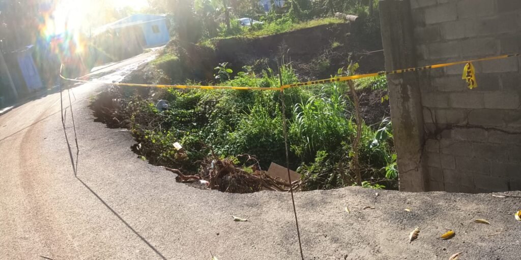 Vecinos de Pedro Brand alertan riesgo de colapso en calle y exigen respuesta de Obras Públicas: puntos clave
