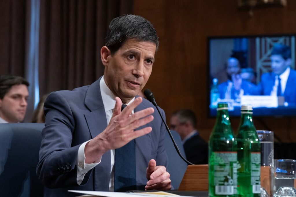 El Senado avala a Warsh para la Fed tras meses de incertidumbre y en medio de tensiones por la inflación: puntos clave