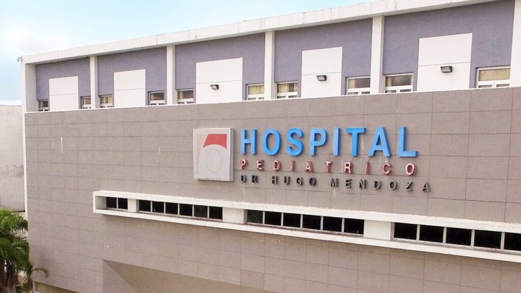Hospital Hugo Mendoza suspende a personal tras muerte de niña e investigación por presunta negligencia: puntos clave