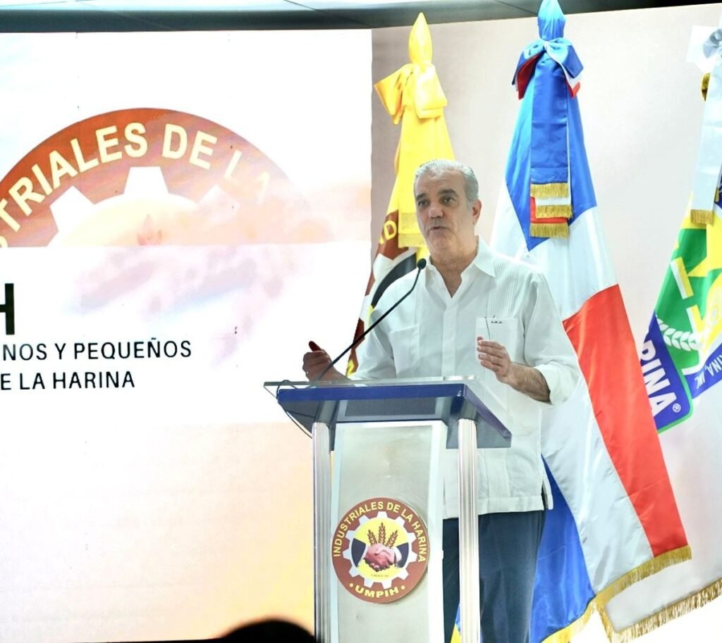 Abinader ratifica respaldo al sector harinero y dice que seguirá el apoyo para sostener el precio del pan