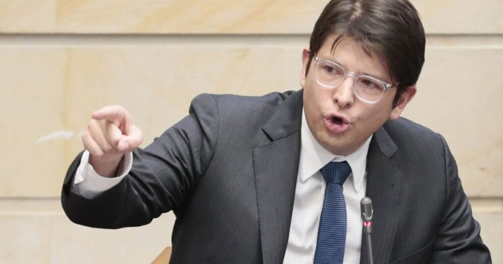 Un año después del ataque a Miguel Uribe, siguen abiertas las dudas sobre seguridad e impacto institucional