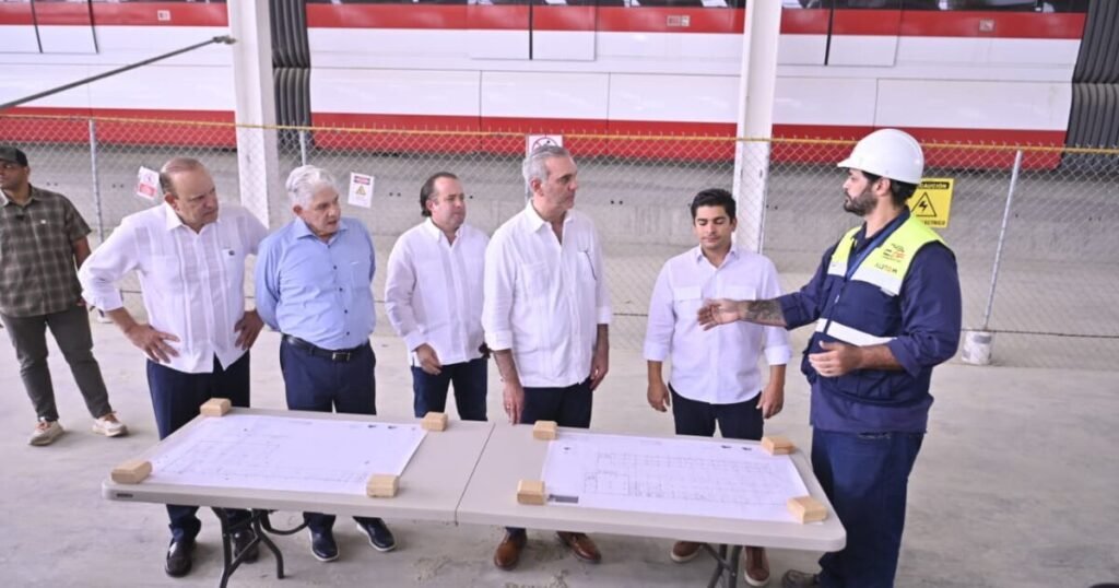 Abinader supervisa en Santiago el monorriel, aún pendiente de apertura al público