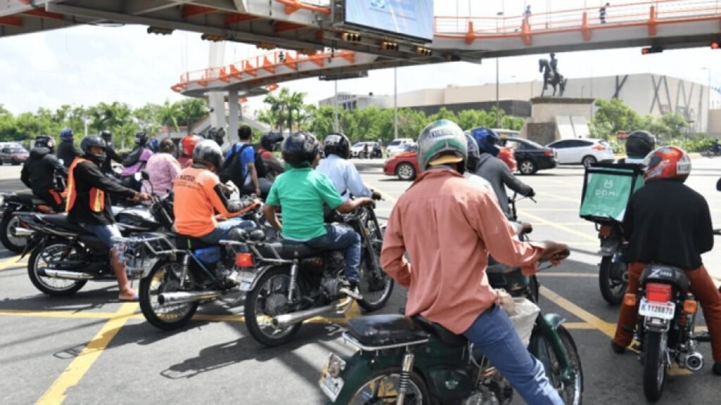 Estudios y operativos no frenan el desorden de los motoristas