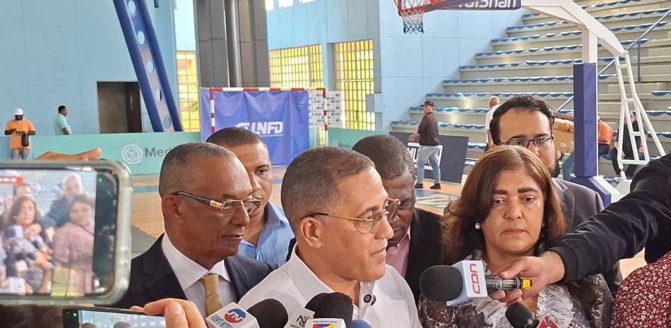 Los Alcarrizos recibe intervención escolar tras denuncias de planteles críticos