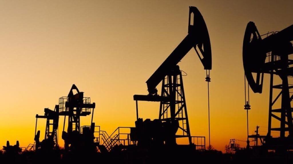 WTI y brent avanzan en una jornada de presión sobre el crudo y los mercados
