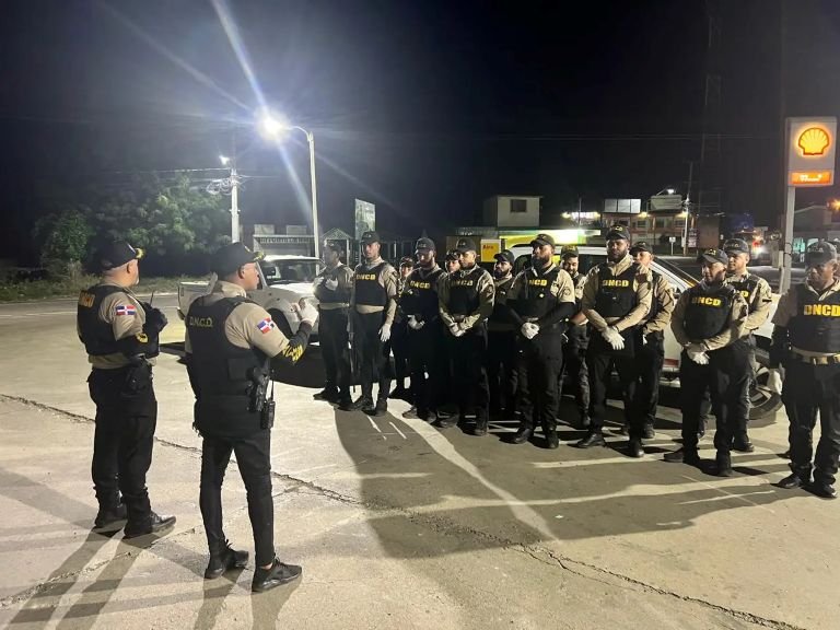 27 detenidos en un operativo en Santo Domingo Norte que vuelve a evidenciar el microtráfico en varios barrios