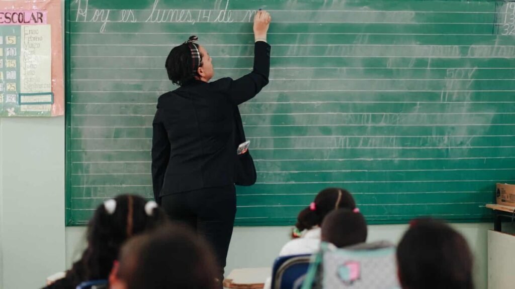 La evaluación docente termina su sexta etapa sin alcanzar la meta nacional y pone presión sobre el proceso