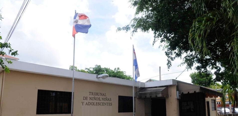 Puerto Plata: tribunal sanciona a colegio y al Ministerio de Educación por fallas en la protección de una alumna