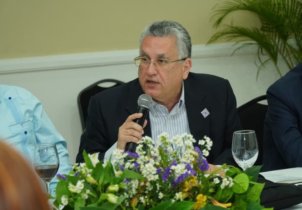 Mipymes debaten obstáculos y defensa en las compras públicas en foro de Prolidercoop