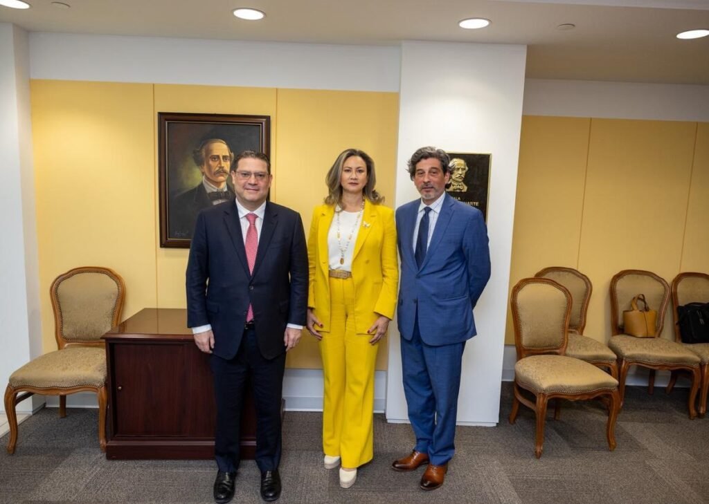 MICM y The Trust lanzan piloto de IA para 50 pymes y ponen a prueba la modernización del sector