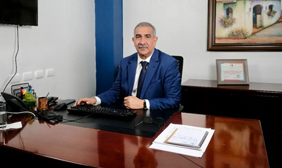 Alto Costo niega desabastecimiento en Santiago y queda bajo presión por nuevas coberturas