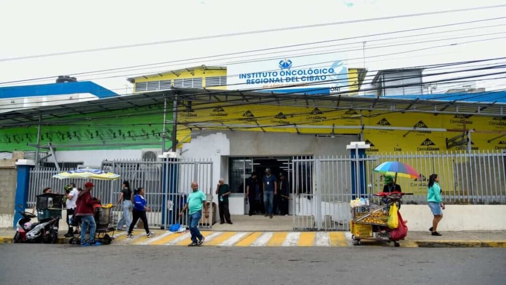 Someten a medida de coerción caso por presunto desvío de fondos para pacientes con cáncer en Santiago