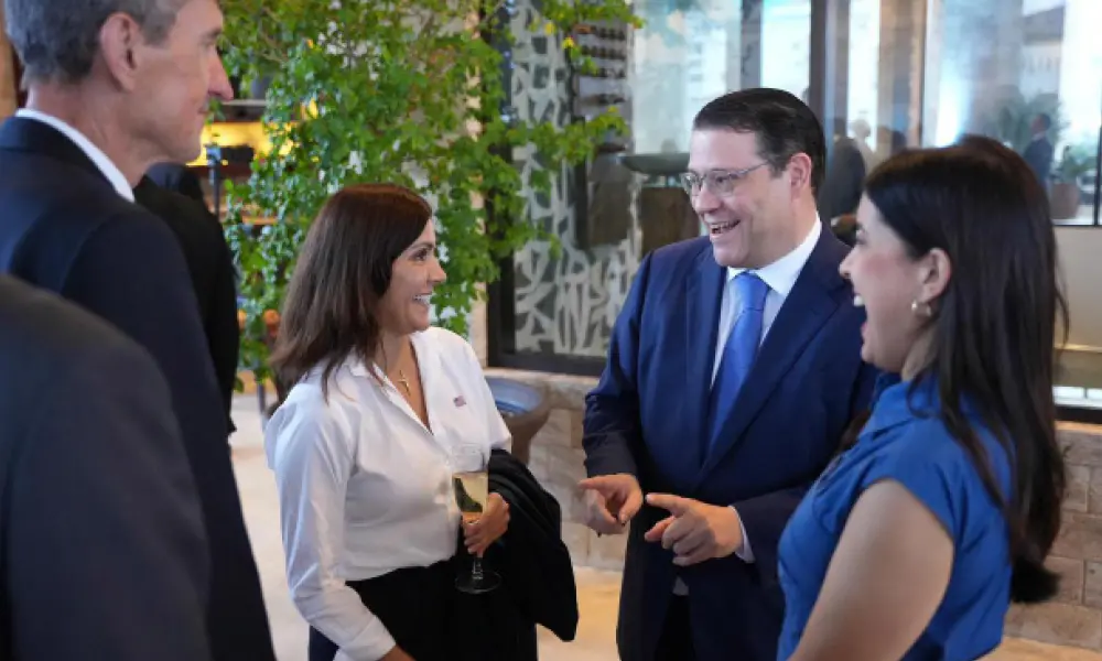 Sanz Lovatón expone ante diplomáticos la oferta dominicana de comercio e inversión