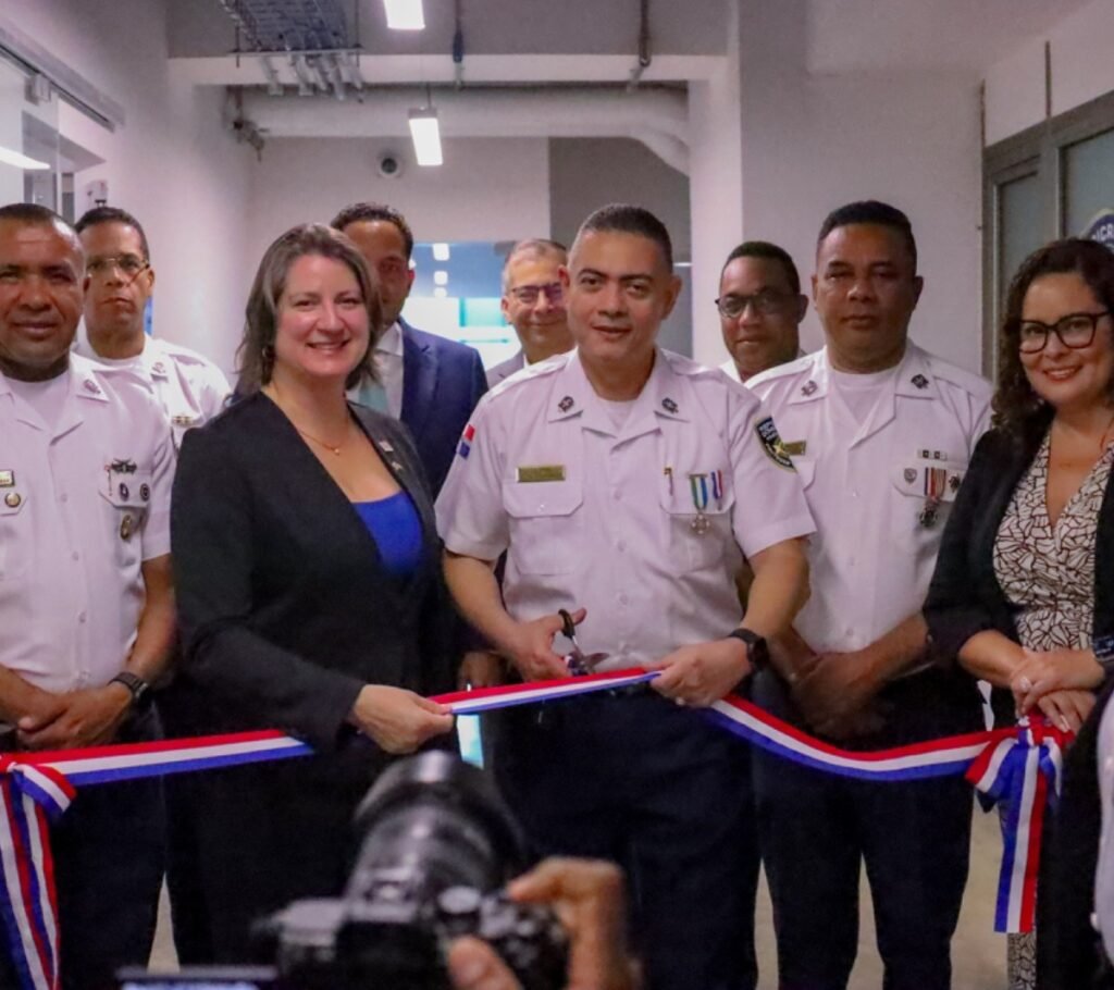 Policía inaugura centro de ciberinteligencia y amplía su vigilancia digital