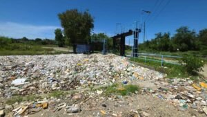 Residuos del Yaque del Norte alcanzan canales de riego en Santiago tras las lluvias