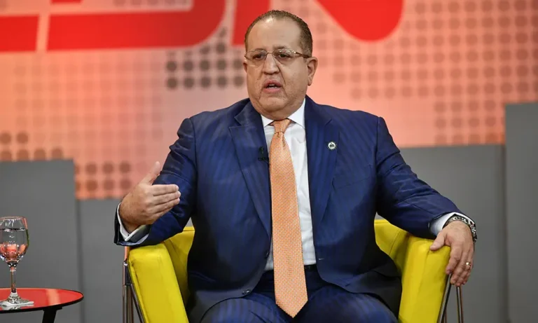 Díaz admite que la ley aprobada no resuelve la crisis fiscal de fondo