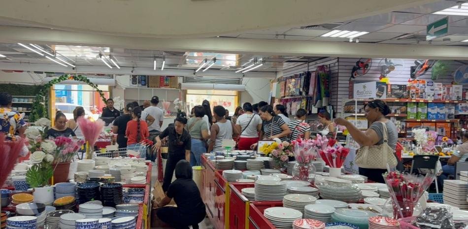 En Santiago, el Día de las Madres estuvo marcado por precios más altos y menos compras