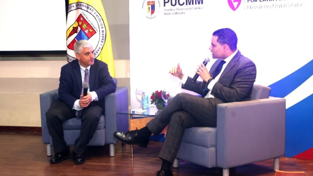 Levitsky asocia la solidez democrática con oposición fuerte y ciudadanía autónoma