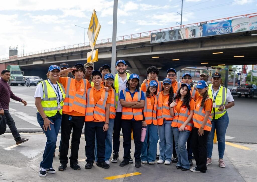Intrant pone en marcha voluntariado estudiantil en medio de la crisis vial que deja más de 3,000 muertos al año