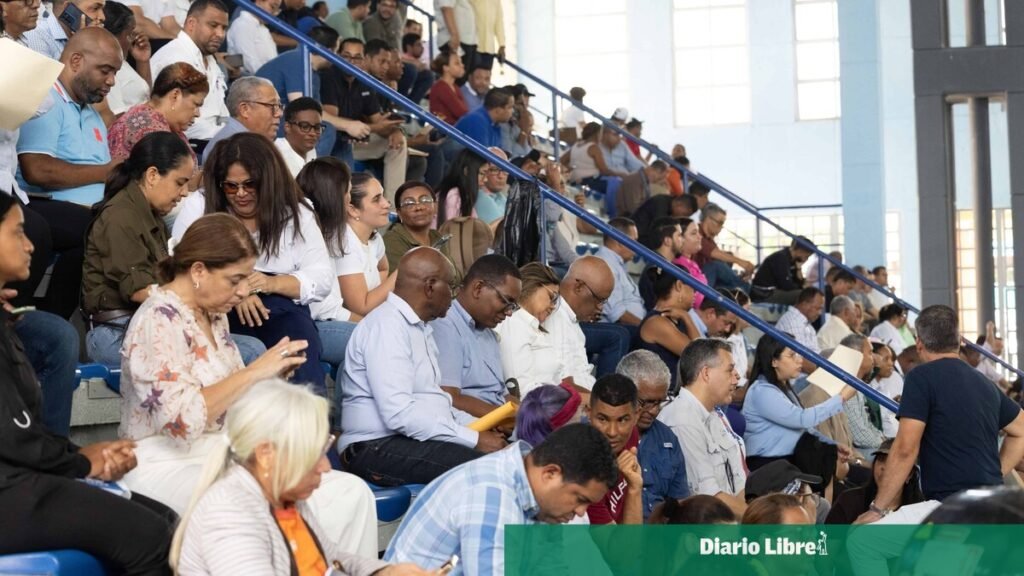 Más de 1,400 escuelas serán intervenidas tras años de denuncias por deterioro