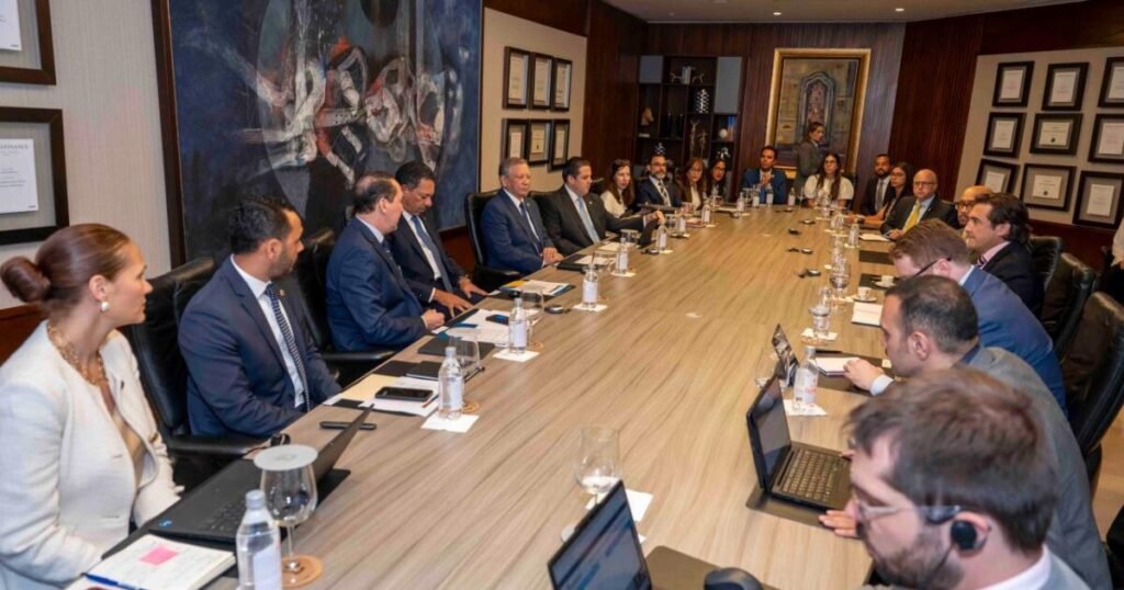 FMI y Banreservas revisan el panorama económico dominicano y los retos del entorno externo